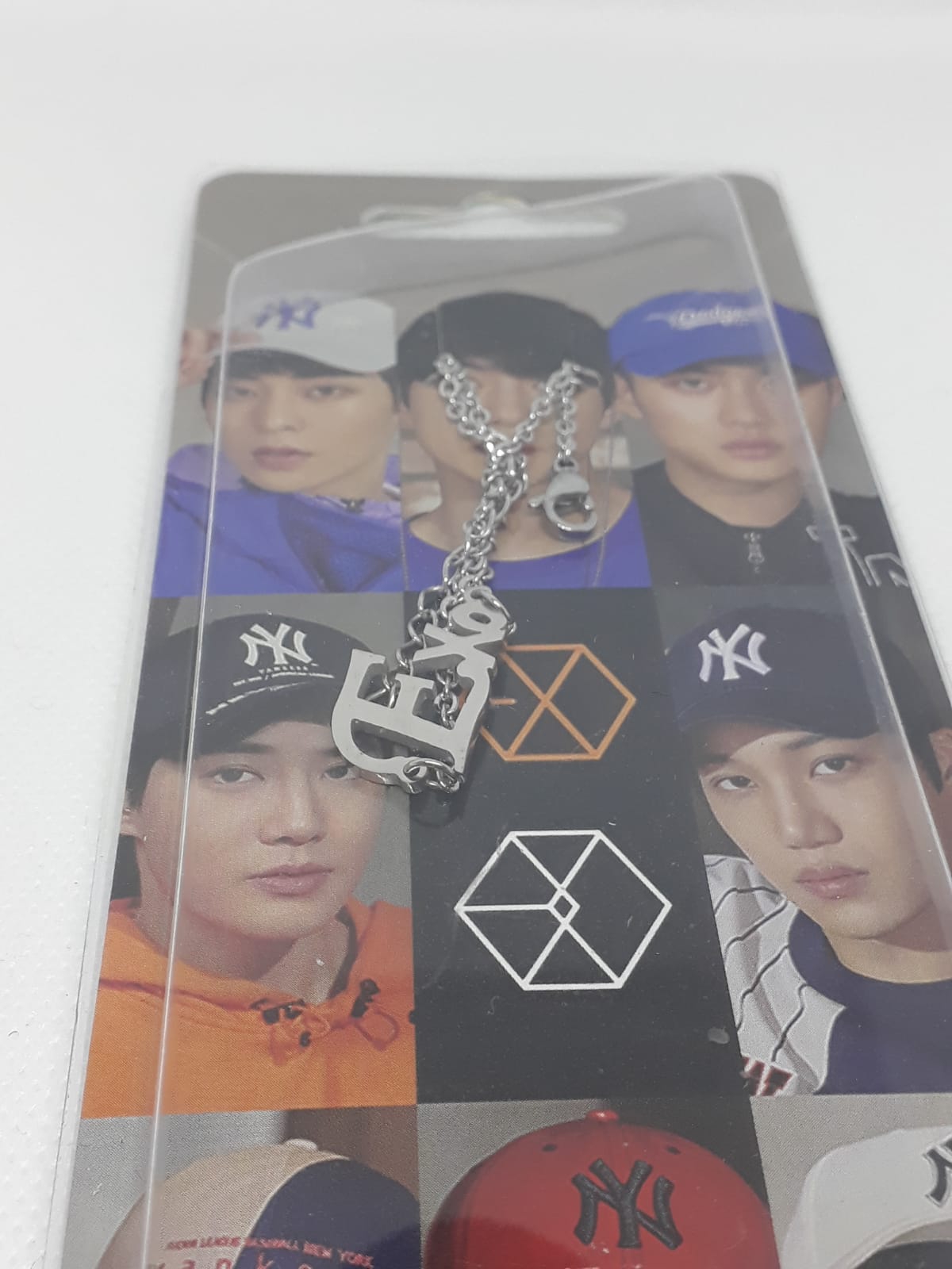 EXO Kolye