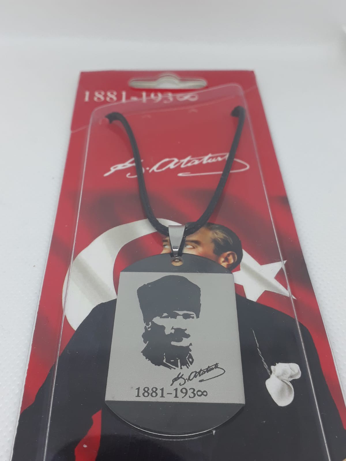 Kemal Atatürk İmzalı Kalpaklı Desen Künye