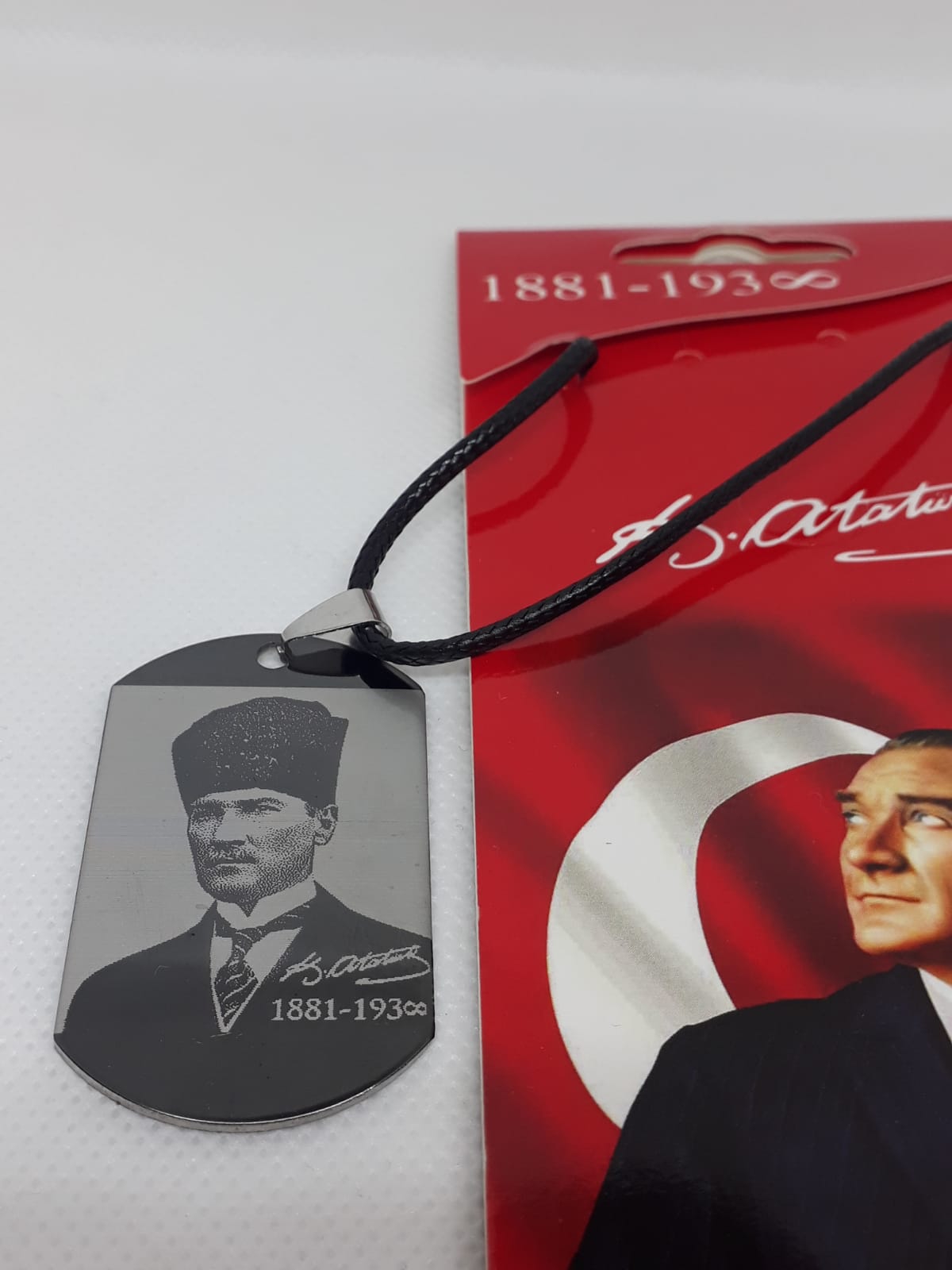 Kemal Atatürk İmzalı Kalpaklı Resimli Künye