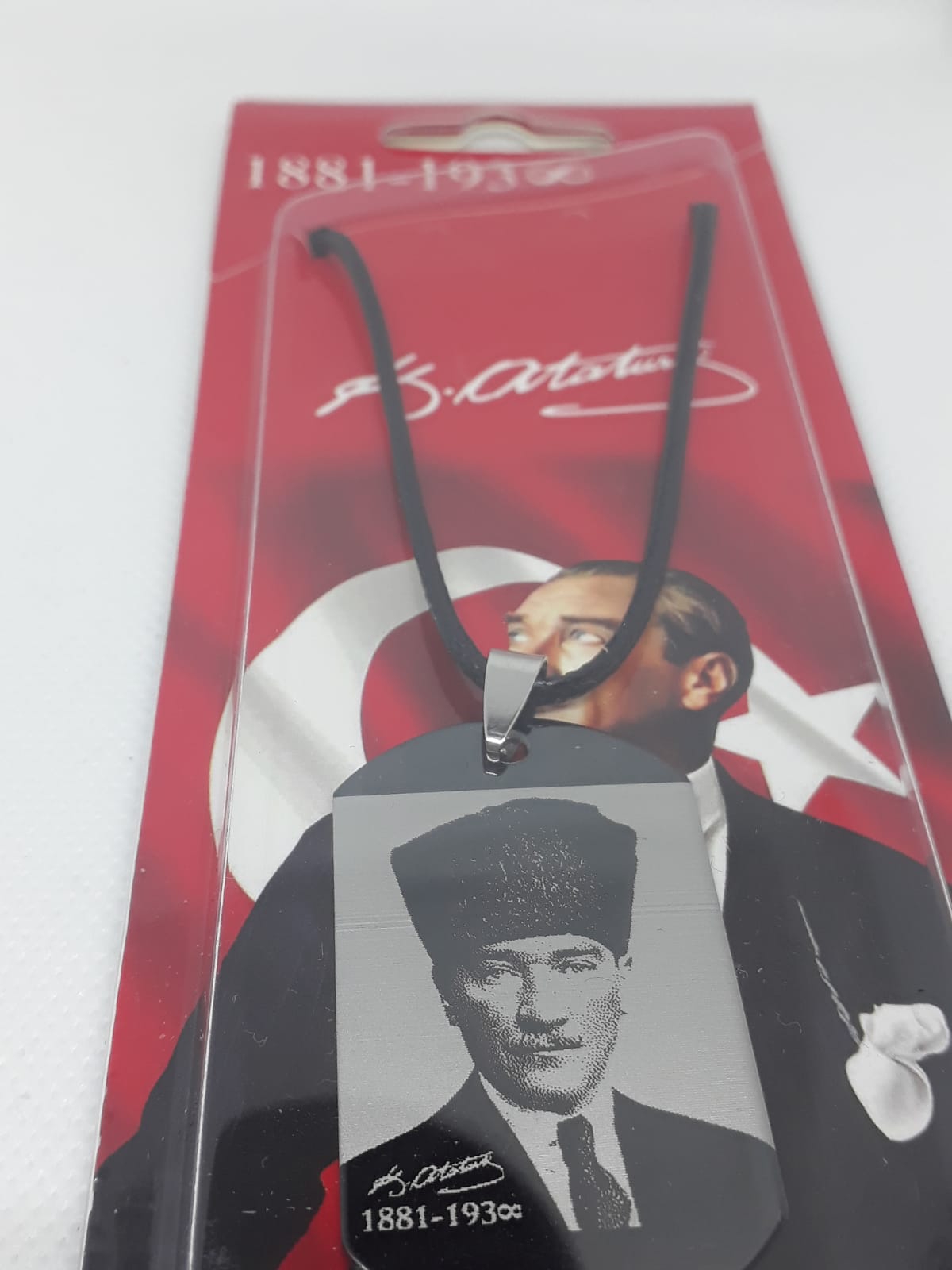 Kemal Atatürk İmzalı Kalpaklı Desen Künye