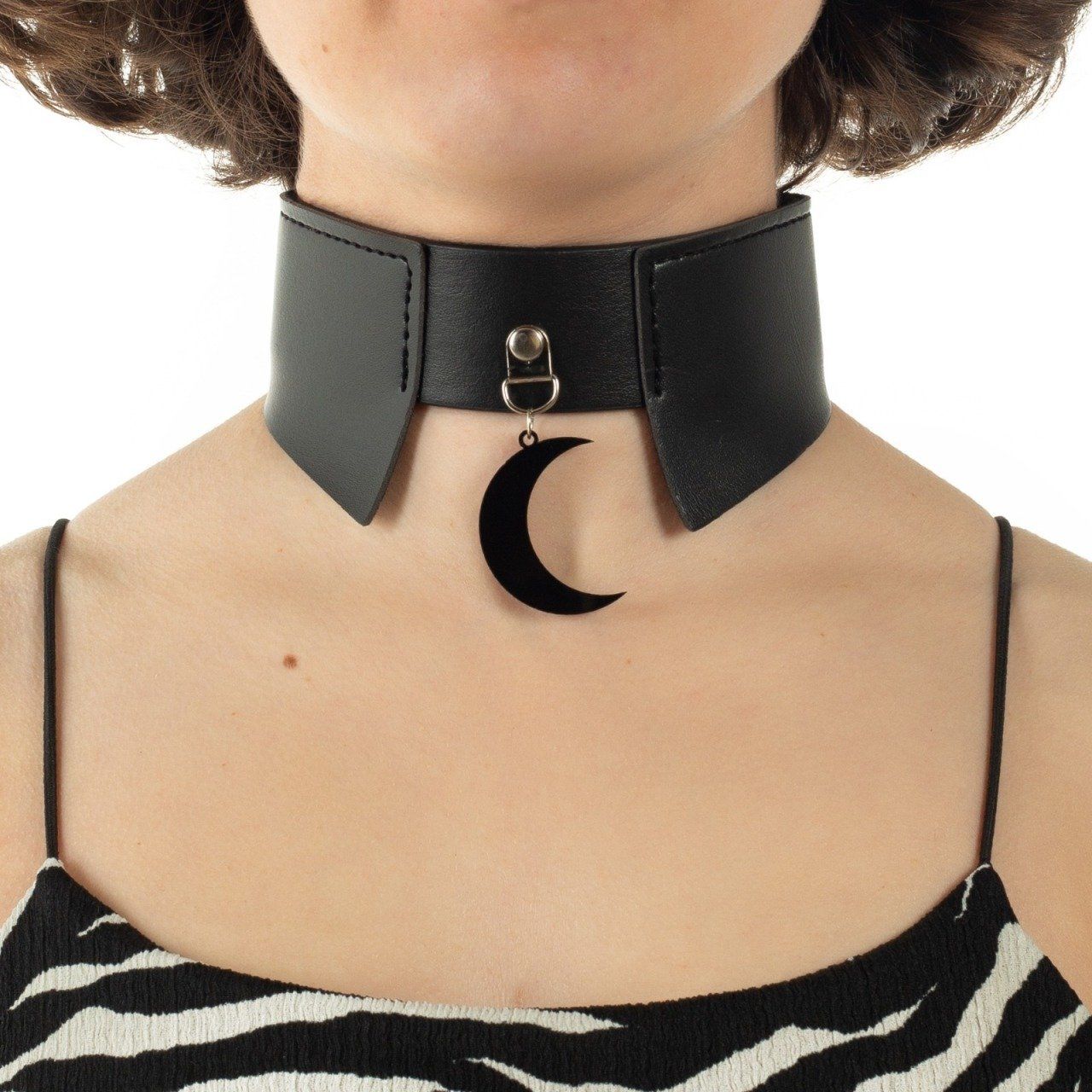 Hilal Figürlü Deri Gotik Choker