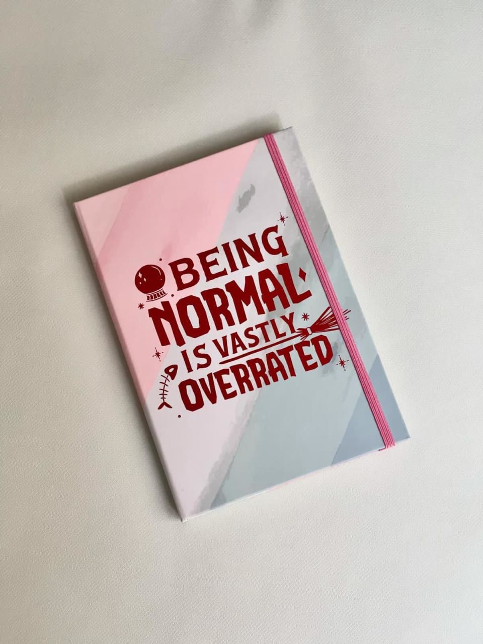 Beıng Normal Is Vastly Overrated Tasarımlı Lastikli Defter