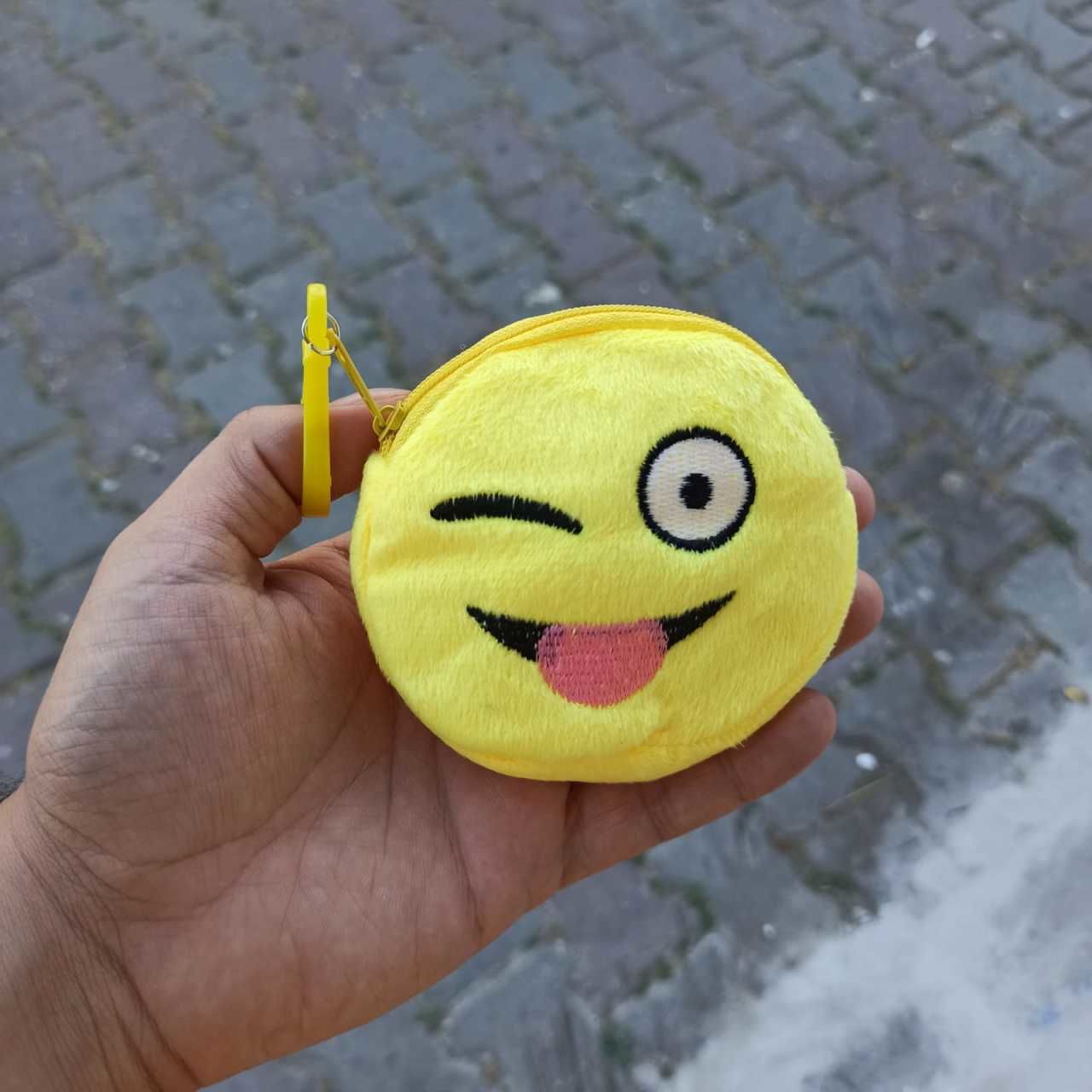 Emoji Bozuk Paralık