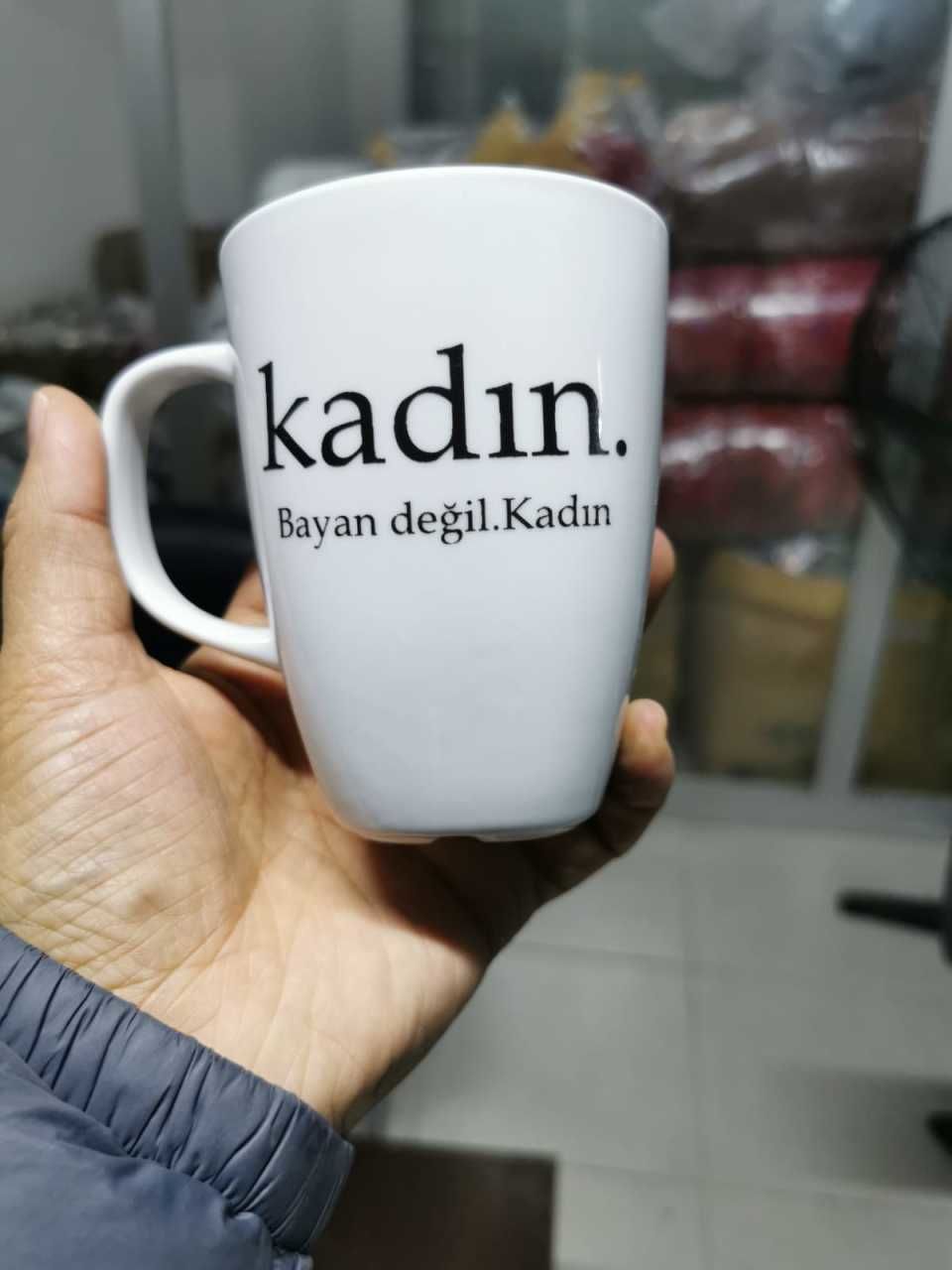 Kadın Yazı Tasarımlı Beyaz Kupa