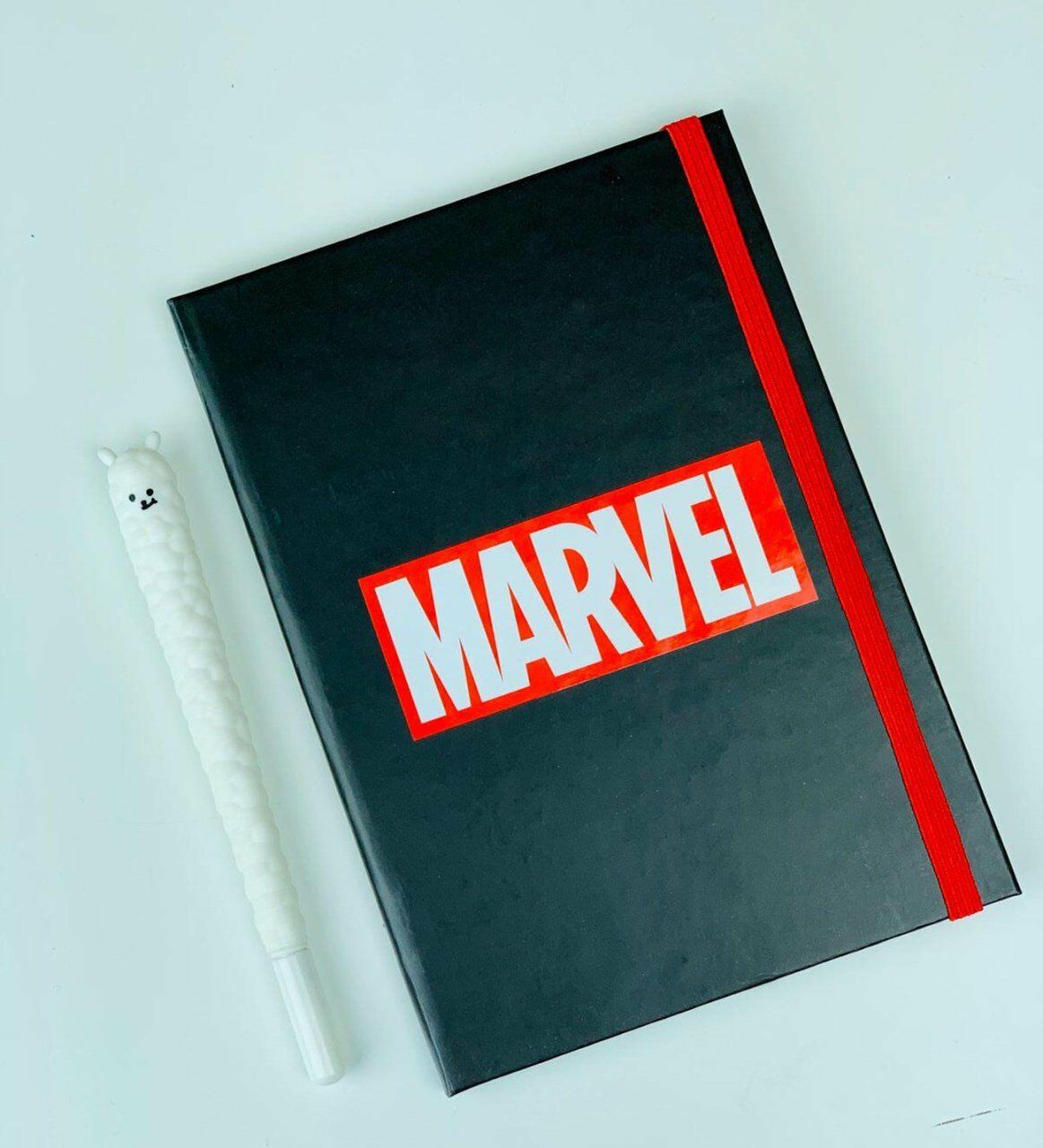 Marvel Tasarımlı Lastikli Defter