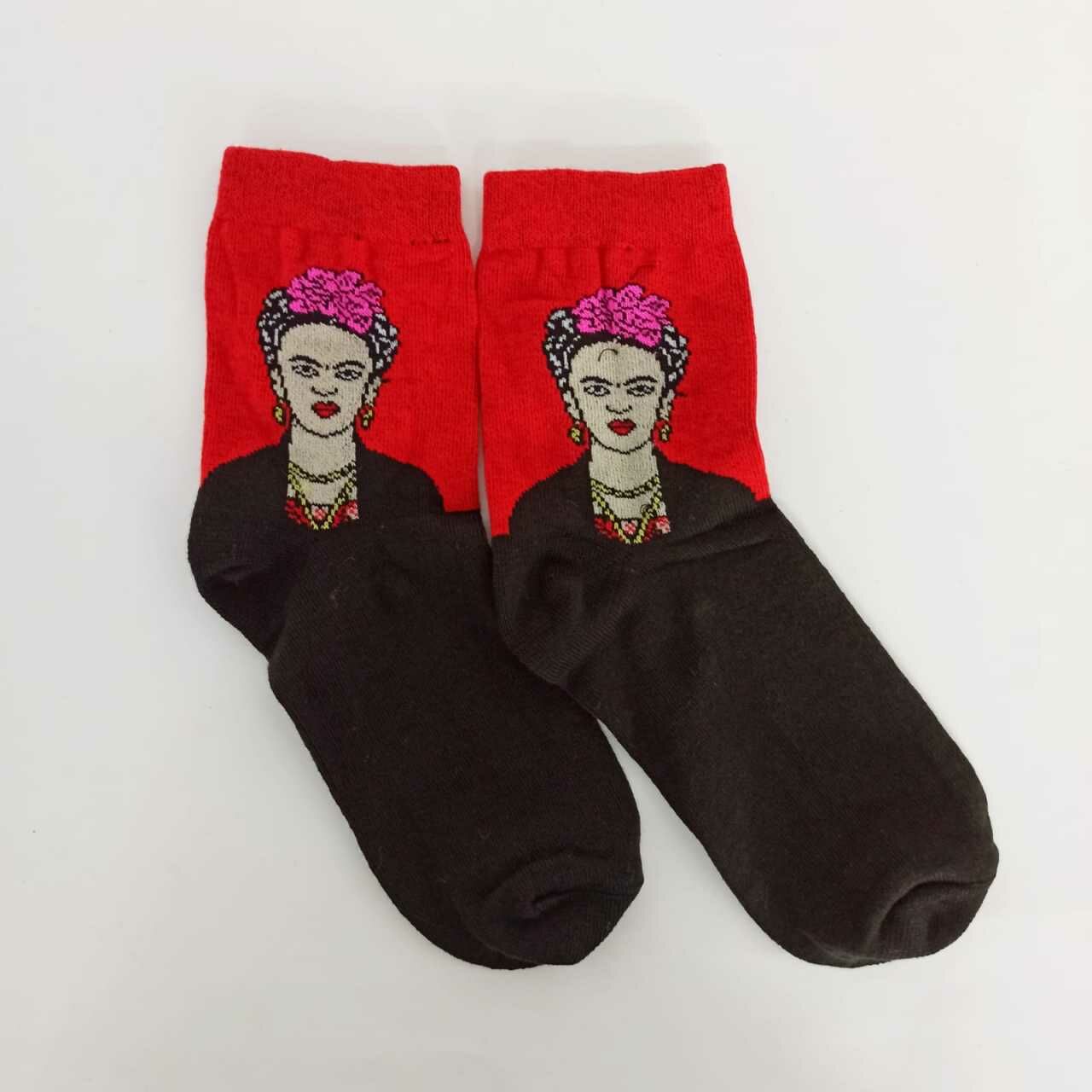 Frida Kahlo Kırmızı Çorap