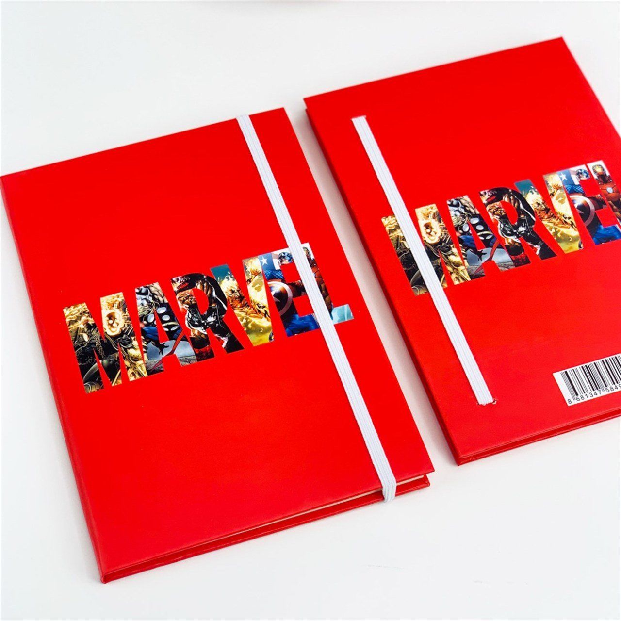 Marvel Tasarımlı Lastikli Defter