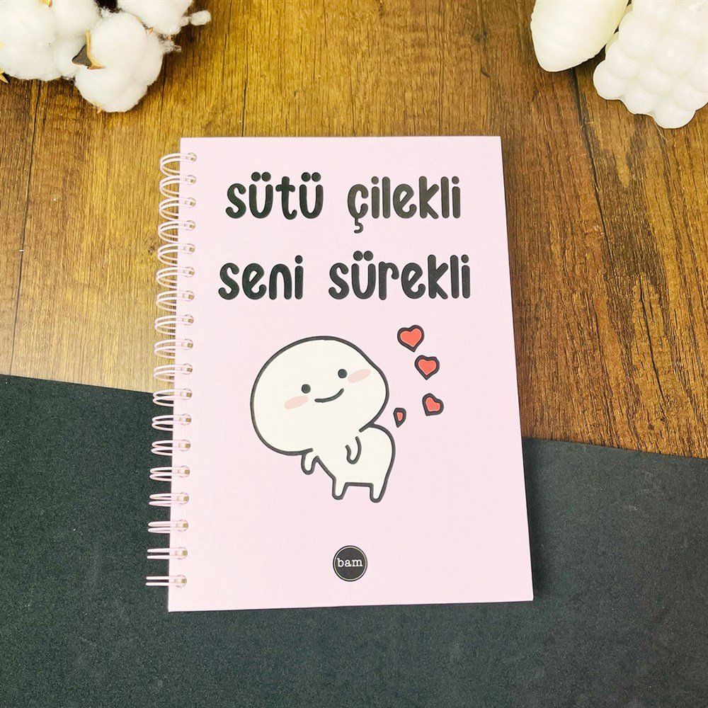 Sütü Çilekli Seni Sürekli Tasarımlı Spiralli Defter