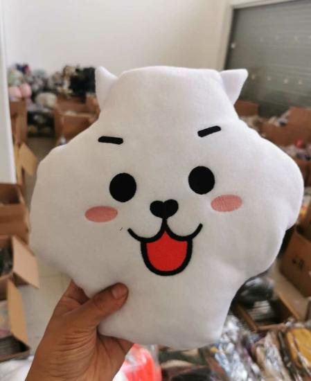 BT21 Tasarımlı Yumuşak Yastık