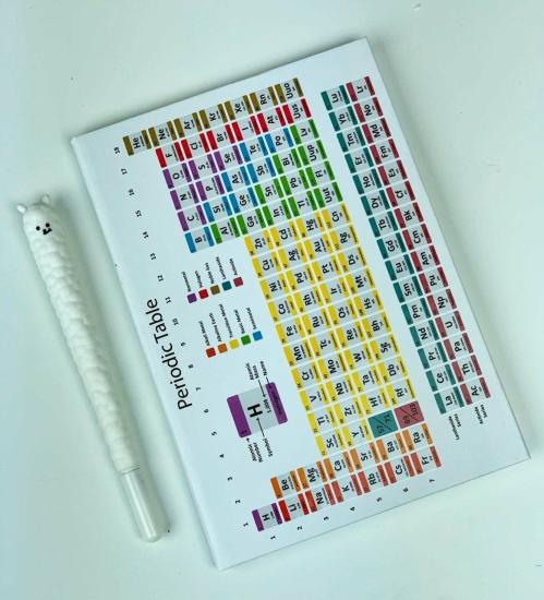 Periyodik Tablo Tasarımlı Lastikli Defter