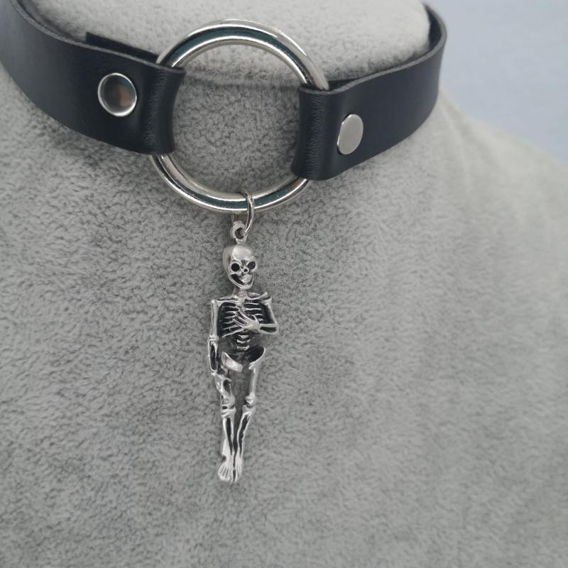 Dik İskelet Choker (Tasma)